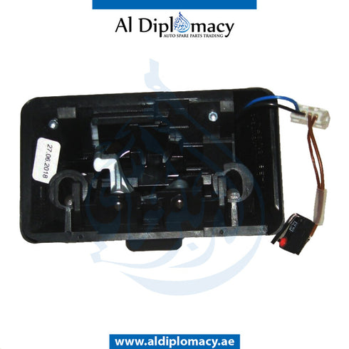 Lower GLOVE BOX LOCK PART for Z8 SERIES 2000-2003 models